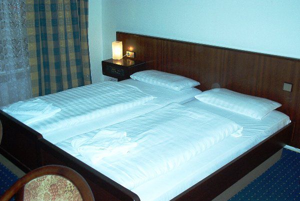 Hotel City Star فرانكفورت الغرفة الصورة